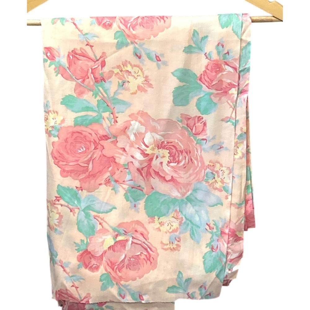Vintage Unbranded Floral Fabric Rose Print Cottagecore Shabby Chic Romantic